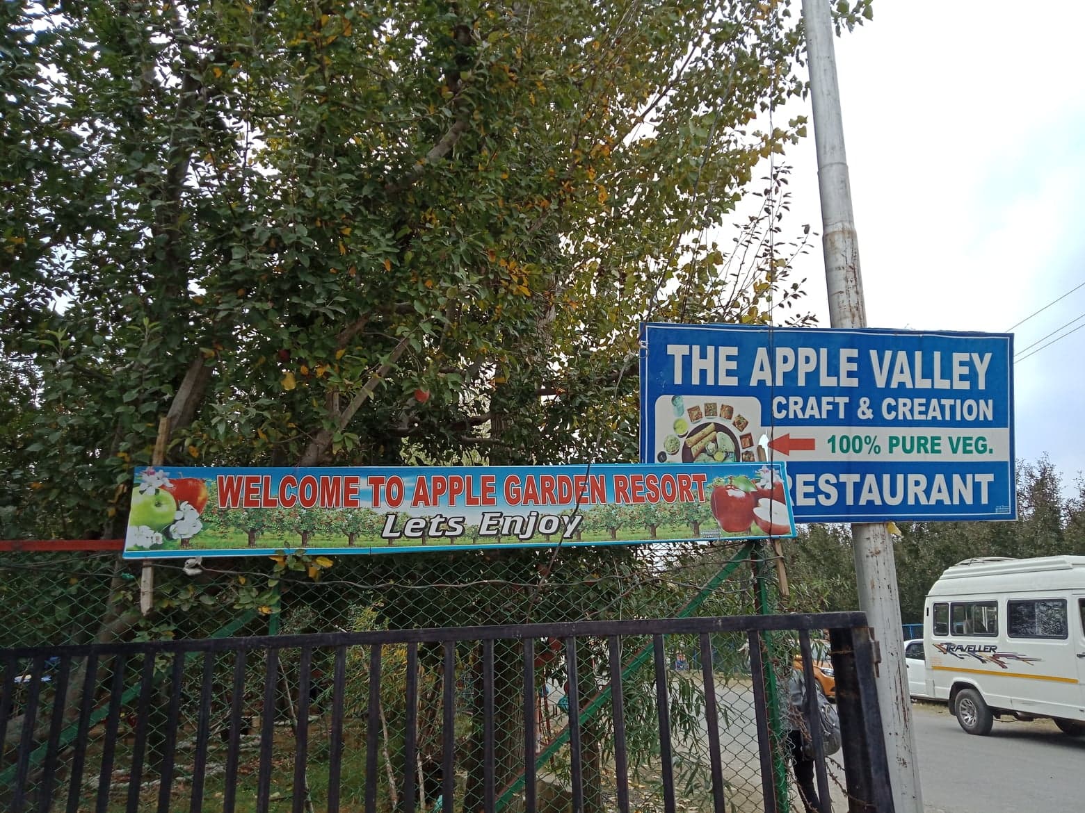 The Apple Valley Craft&Creation 100%PureVEG. in Kashmir